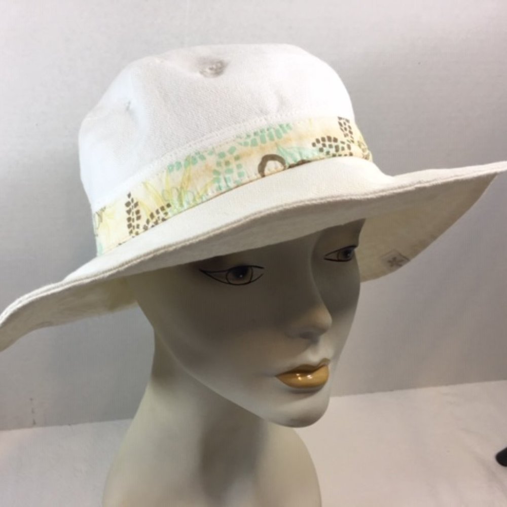 Kooringal Cotton Sun Collapsible Travel Hat White w/Floral Band